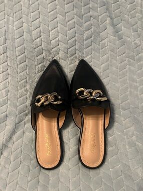 Black Pointed Toe Chain-Trim Mule Flats Never used sz 8.5